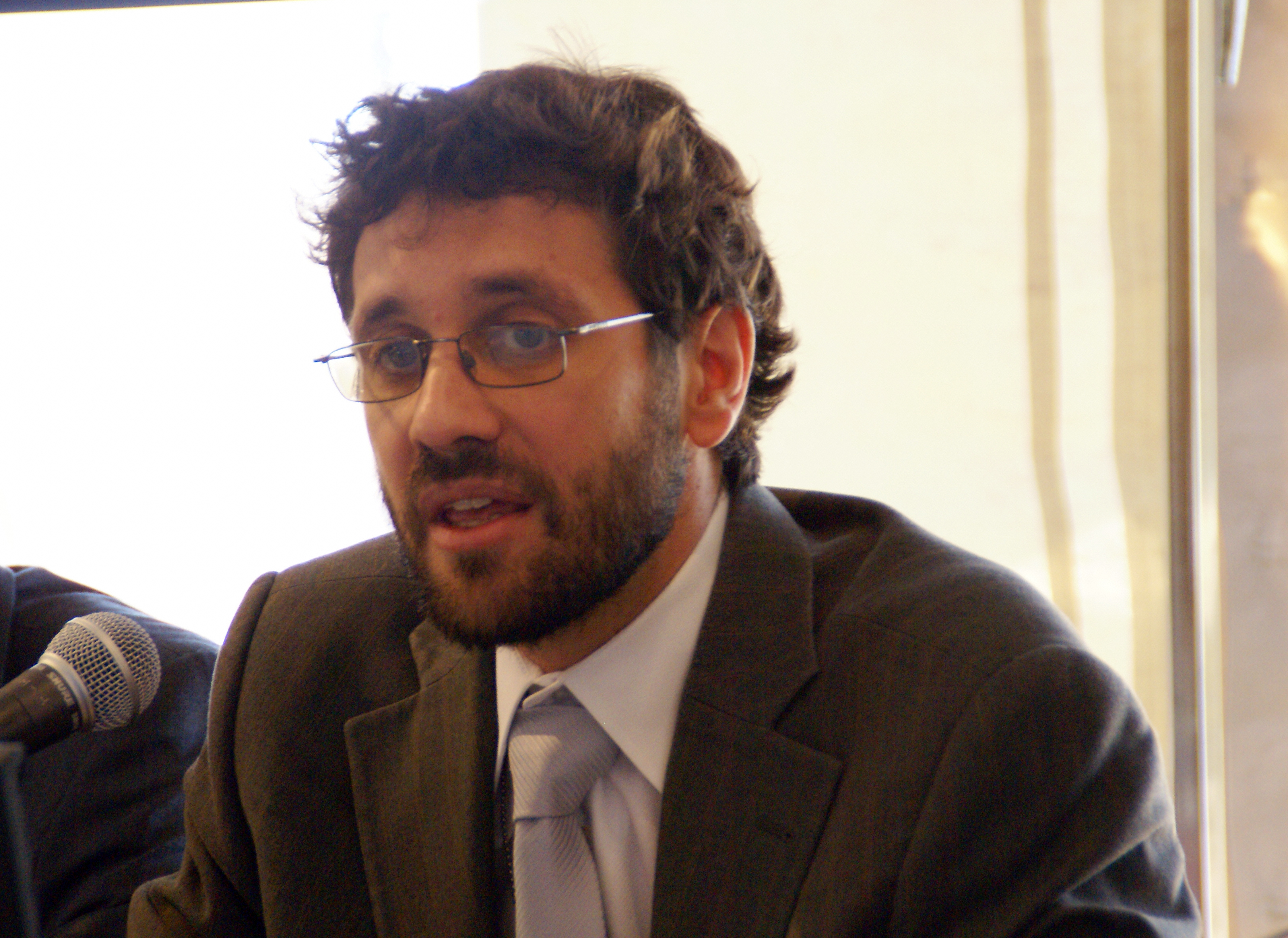 Dr. Gonzalo Pizarro